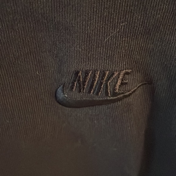 Nike Tee - Picture 2 of 3